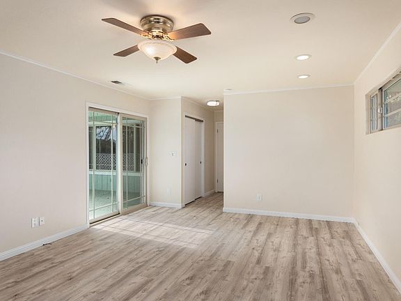 4th image of 3010 Southlake Dr
