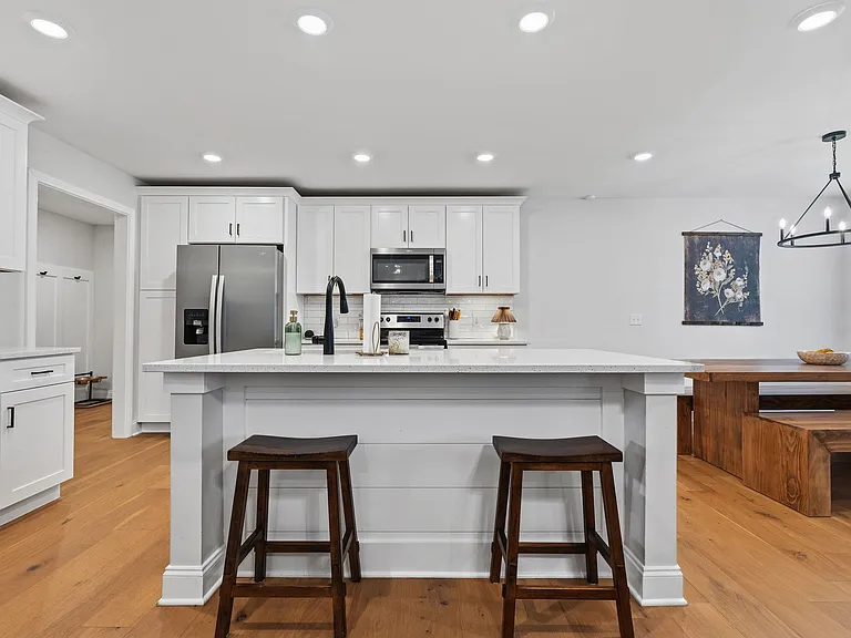 668 Pleasant Meadow Ln — Photo 17