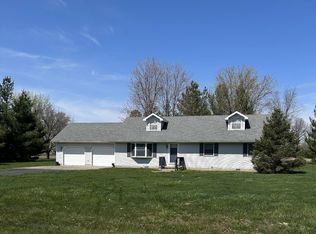 11036 E Deer Creek Rd, Robinson, IL 62454