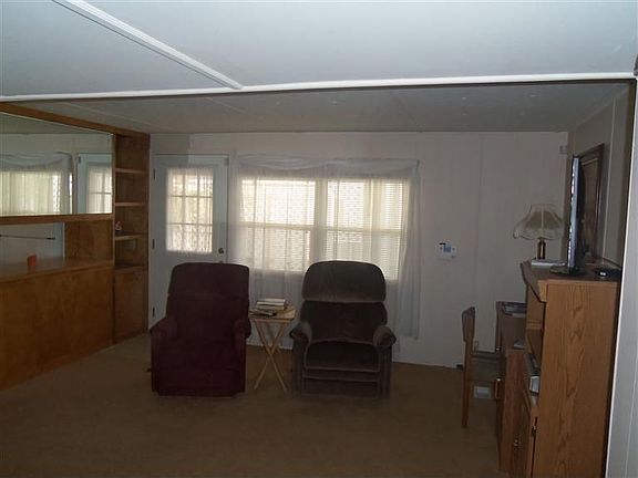 3rd image of 8181 Folsom Blvd Space 44