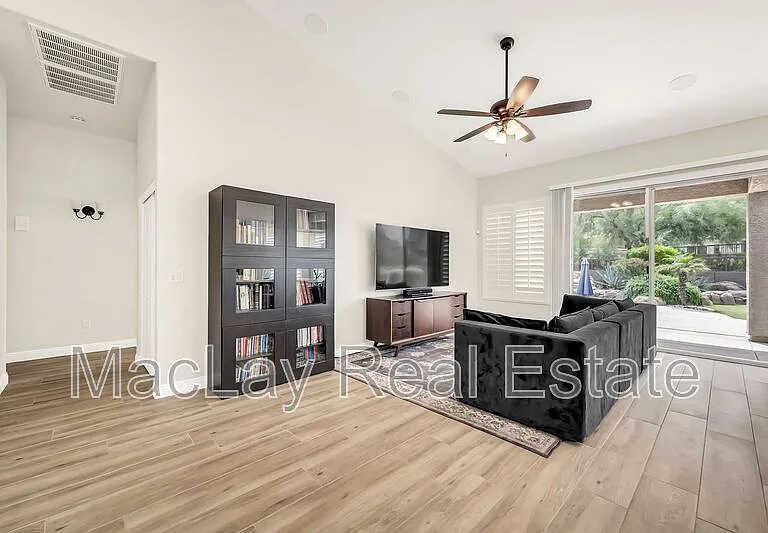 7259 E Tyndall St — Photo 8