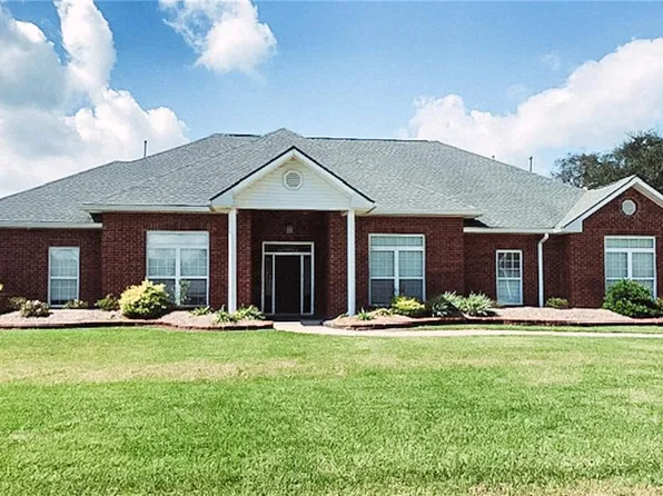 880 Jason Dr, Belle Chasse, LA 70037