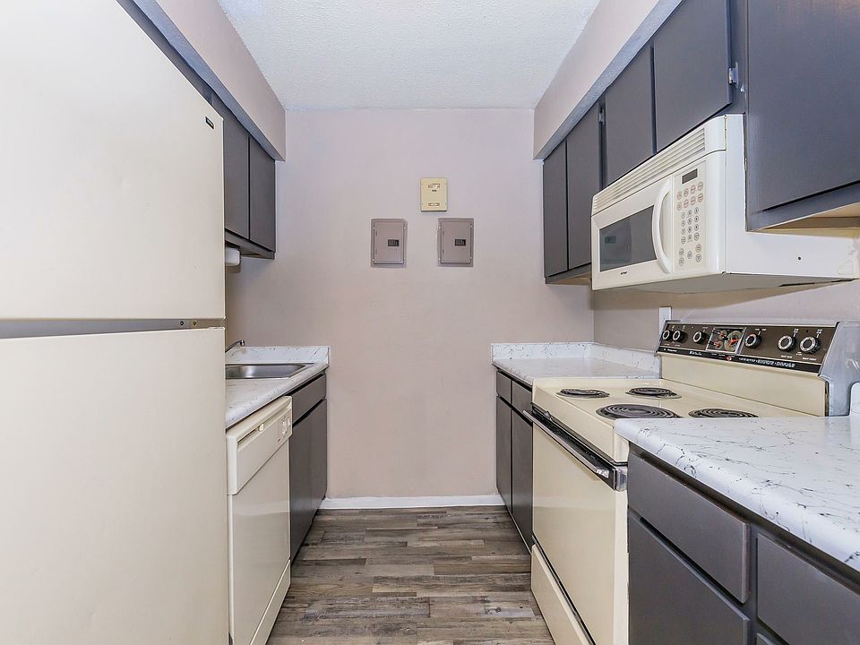 1st image of 2431 College Hills Blvd #I-35