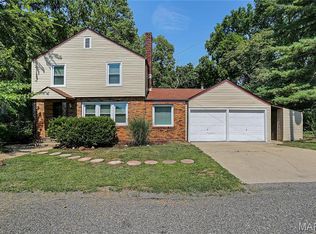 24 N Crown Dr, Collinsville, IL 62234