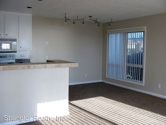 3rd image of 102 Wisconsin Ave APT 1