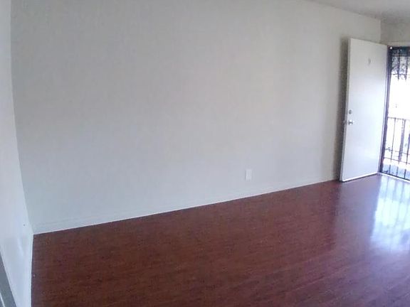 2nd image of 6326 Crenshaw Blvd APT 15
