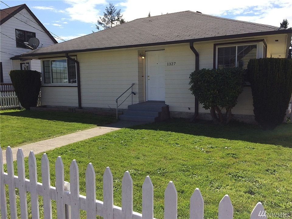 1st image of 1327 Rainier Ave