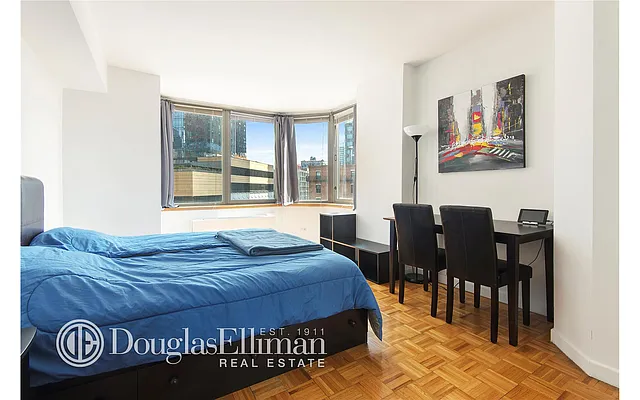 Rented by Douglas Elliman | media 15
