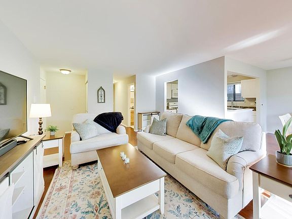 4th image of 265 Wilmette Ct Unit B1