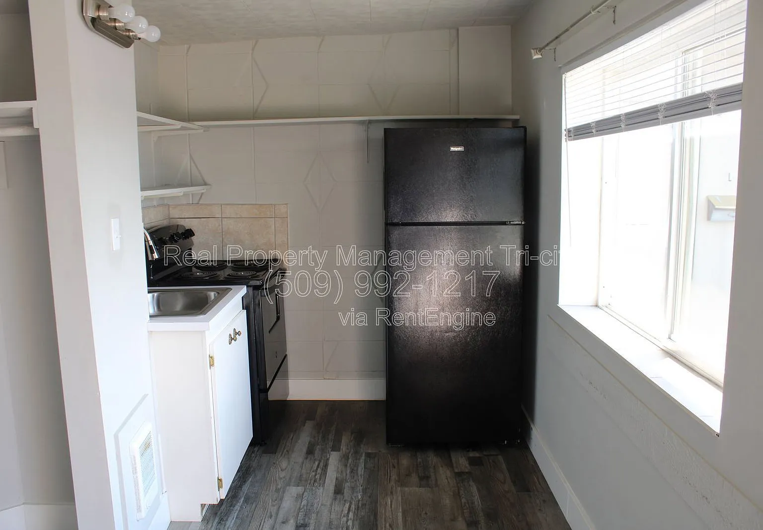Studio, 1.0 bath, 350 sqft, $795 — Photo 3