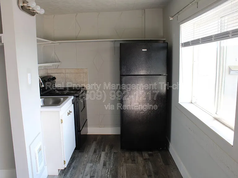 124 W Shoshone St #K — Photo 3