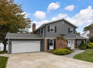 2690 Lakeside Dr, Erie, PA 16511