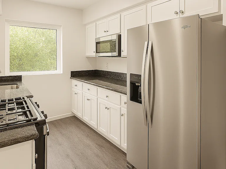 Kitchen, lots of storage