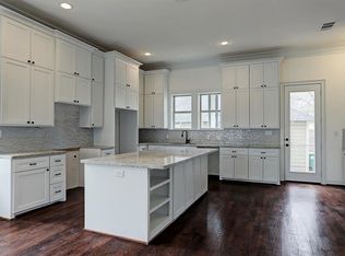 2209 Ella Blvd, Houston, TX 77008