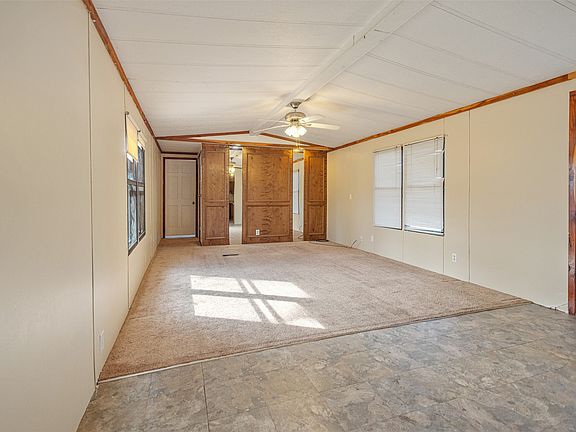 4th image of 107 Meadowlark Ln