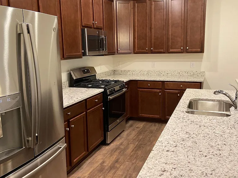 321 Kramer Ct — Photo 13