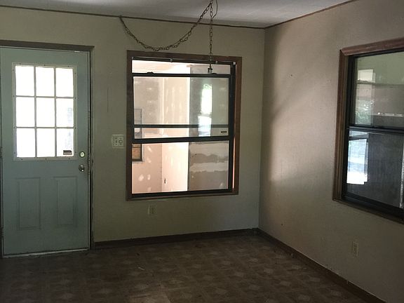 3rd image of 818 NE 13th Ave