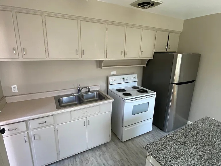 1524 Wilson Ct — Photo 9