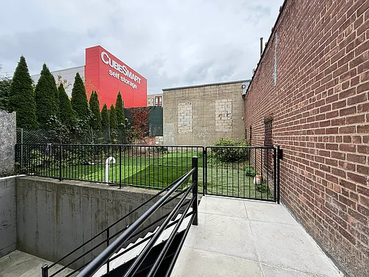 Rented by Astoria Realty | media 11