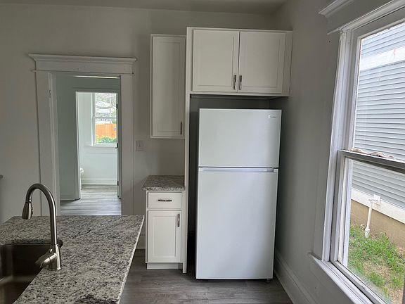 4th image of 1643 Harvard Ave