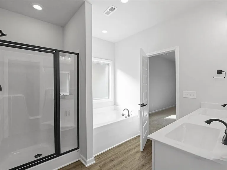 127 Huffman St — Photo 8