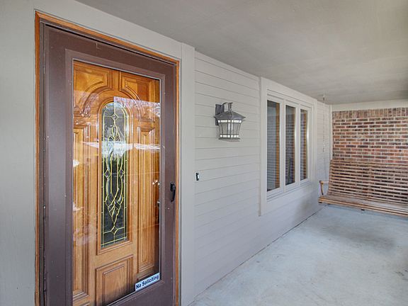 2nd image of 8403 Lookout Ct