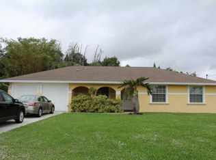 1951 Meadow Ct, West Palm Beach, FL 33406