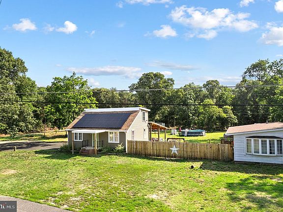 3rd image of 63 Lummis Mill Rd