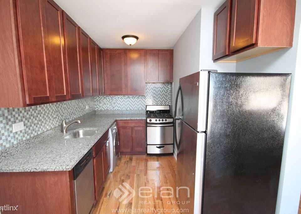 1st image of 550 W Arlington Pl APT 103