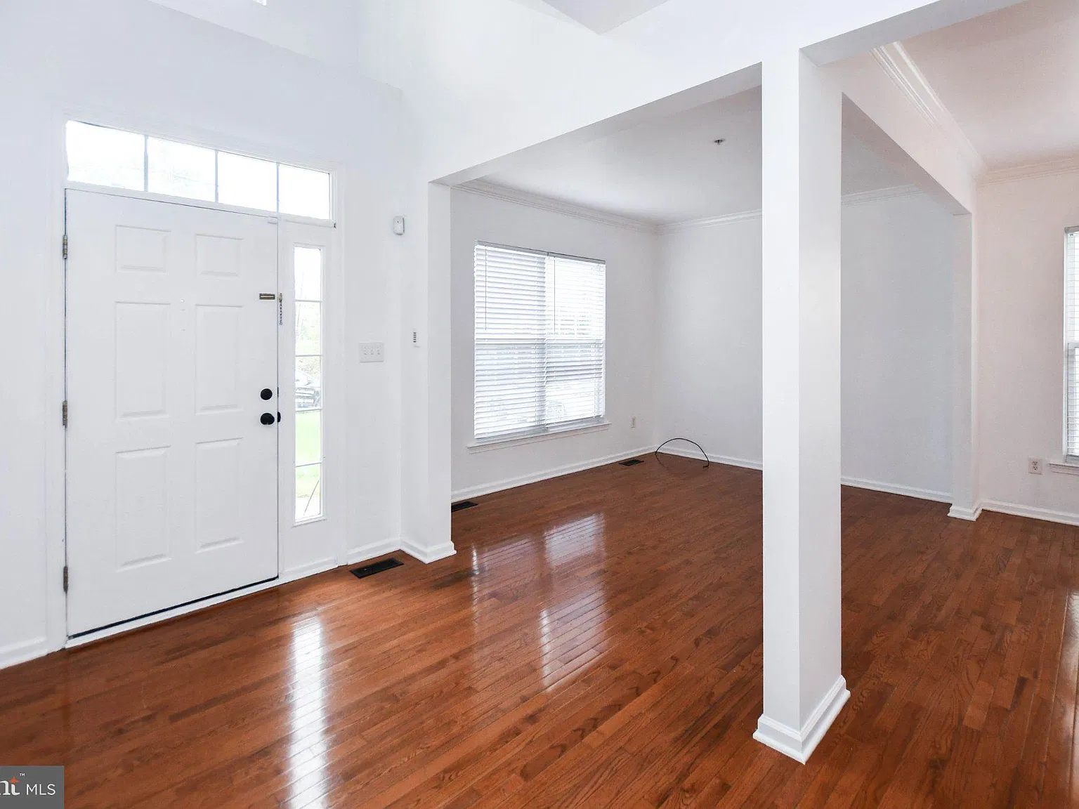 5 bed, 3.5 bath, 2544 sqft, $5,600 — Photo 3