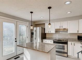 7 Capland Ct, Perry Hall, MD 21128