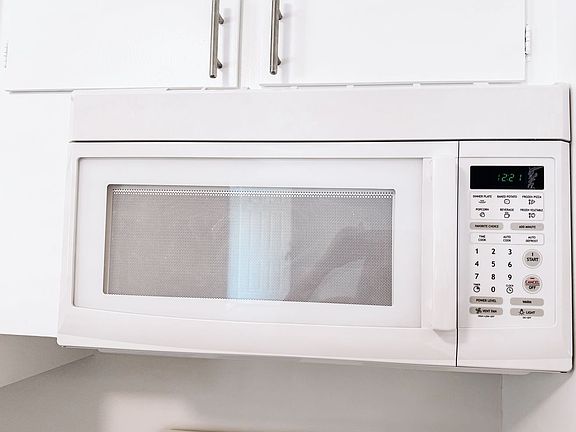 3rd image of 1439 W 179th St APT 10