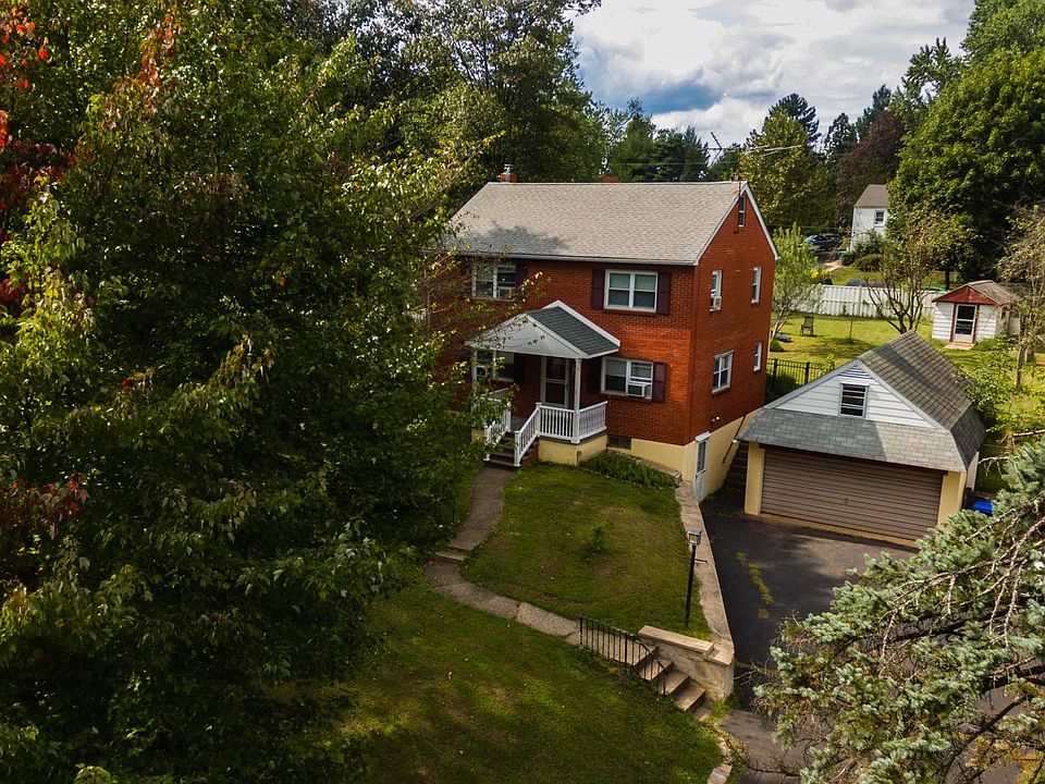 1st image of 15 Hellberg Ave