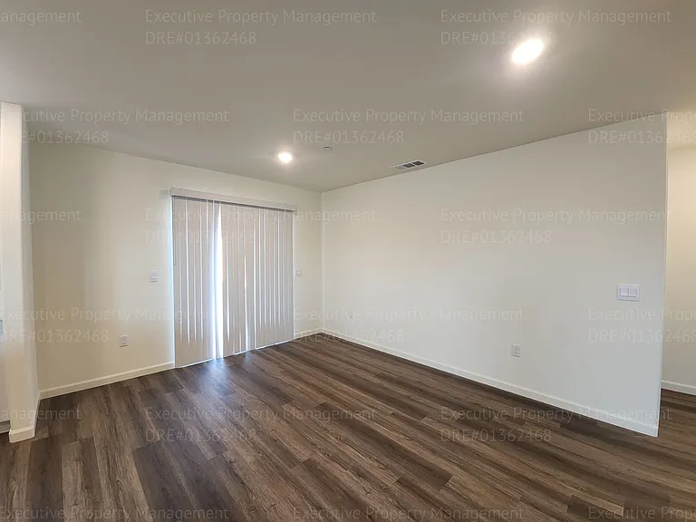8921 Kemi St — Photo 35
