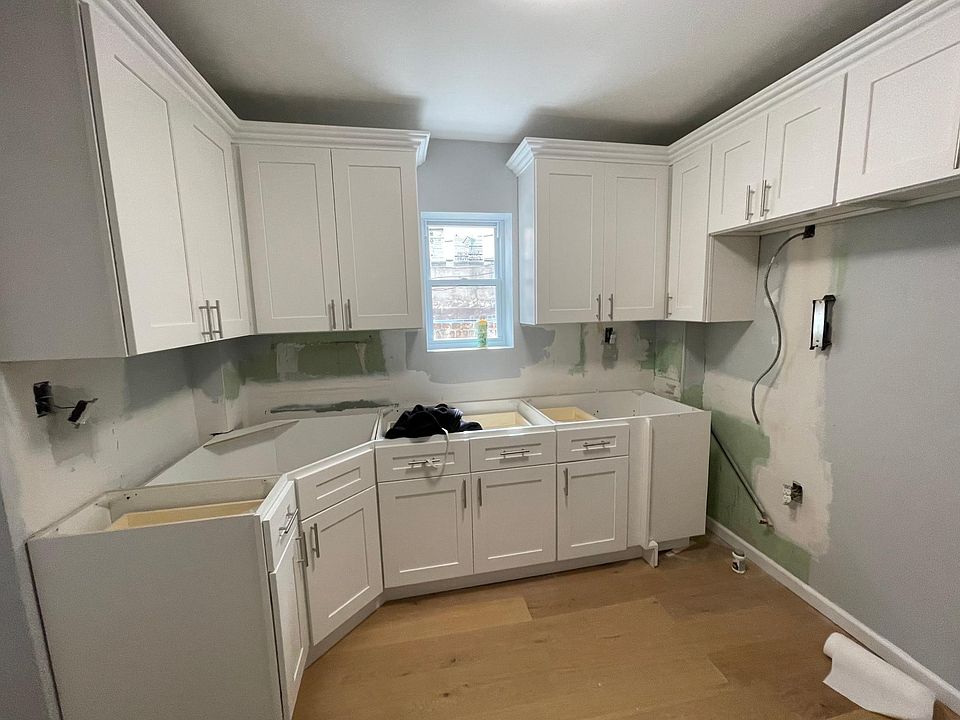 1st image of 2524 McDonald Ave #1