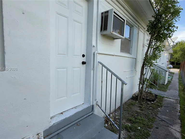 808 84th St #810 — Photo 21