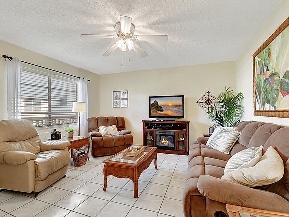 5th image of 16900 NE 14th Avenue #205