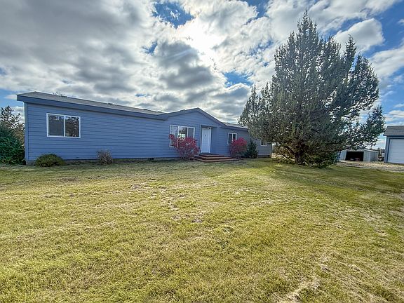 2nd image of 4974 SE Goble Dr