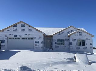 1583 Butternut Rdg, Oconomowoc, WI 53066