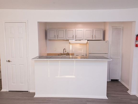 5th image of 2839-2857 Cypress Way #7