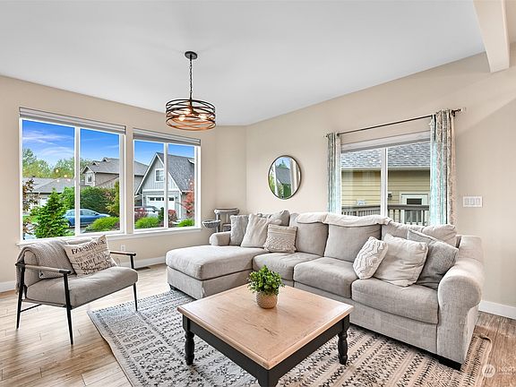 3rd image of 1417 Cascara Court