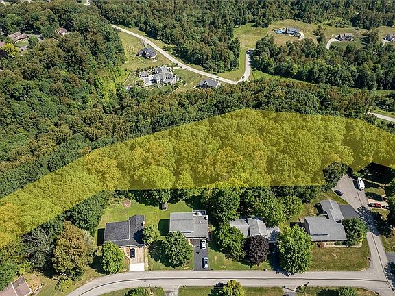 4th image of 5 Longview Dr