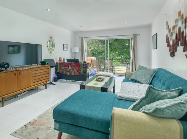 365 NE 125th St APT 216, North Miami, FL 33161