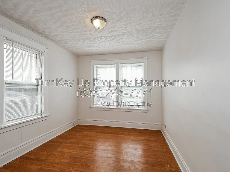 6997 Edison Ave — Photo 9