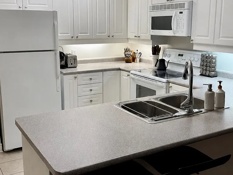 134 York St #101 — Photo 10
