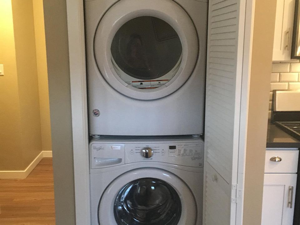 2nd image of 4338 Mississippi St APT 10