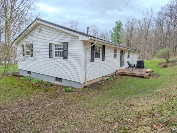 60 Mount View Ave, Warsaw, NY 14569