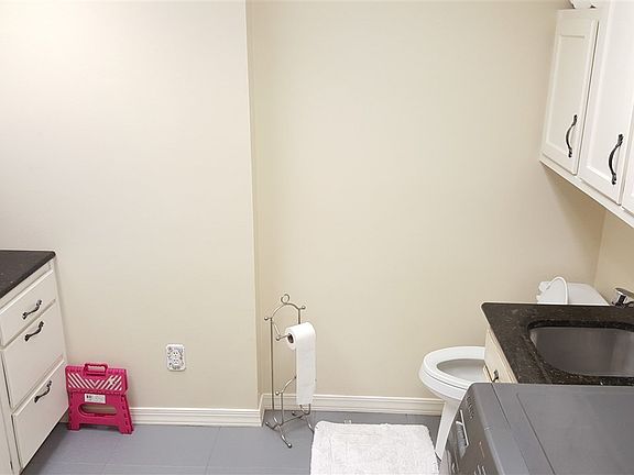 5th image of 203 Candlewood Ln