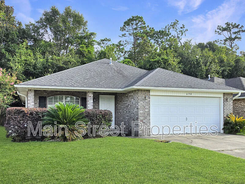 690 Mozingo Ln