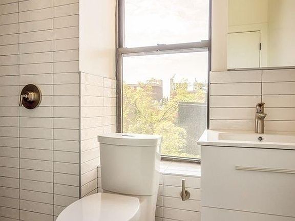 3rd image of 116 Avenue C